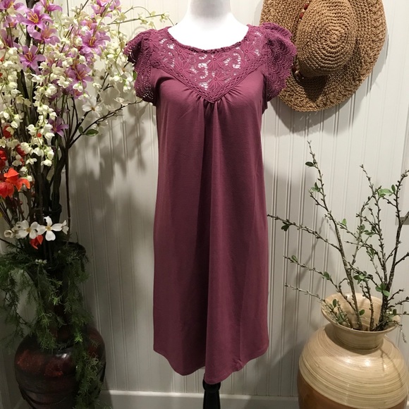 $19 SALE!!! Magenta Crochet Sleeve Shift Dress - Picture 11 of 16